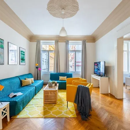 Grand Deluxe Vip Apartment Prague Exterior photo