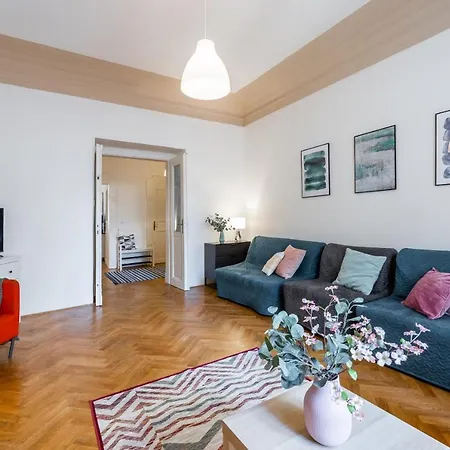 Grand Deluxe Vip Apartment Prague Exterior photo