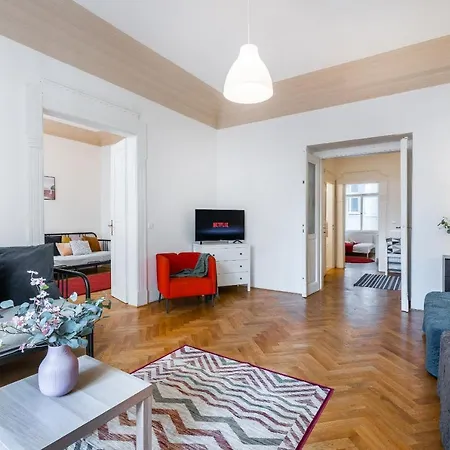 Grand Deluxe Vip Apartment Prague Exterior photo