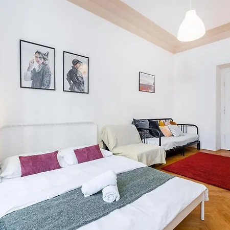 Grand Deluxe Vip Apartment Prague Exterior photo