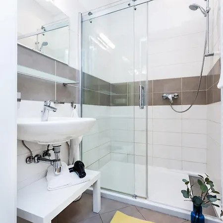 Grand Deluxe Vip Apartment Prague Exterior photo