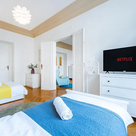 Grand Deluxe Vip Apartment Prague Exterior photo