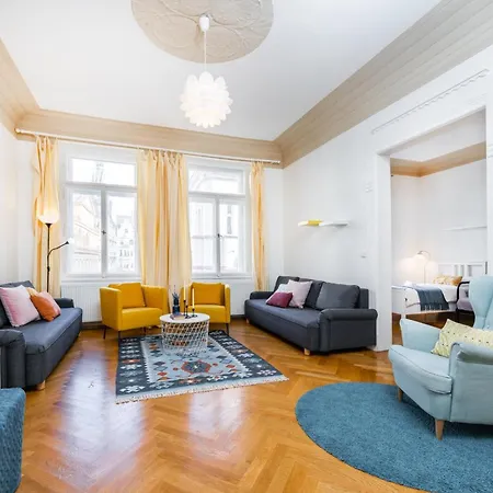Grand Deluxe Vip Apartment Prague Exterior photo