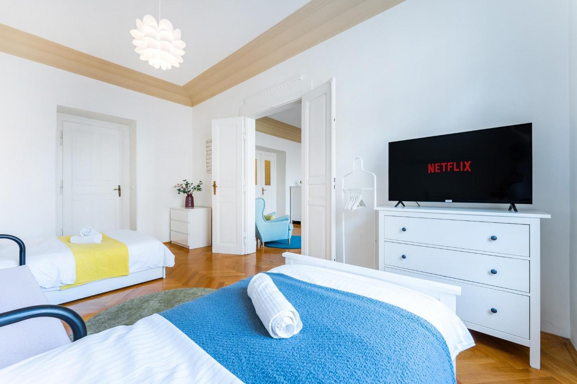 Grand Deluxe Vip Апартаменти *